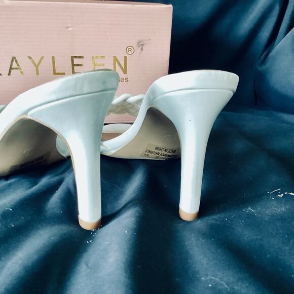 KAYLEEN Slip On Heels - Picture 4 of 8